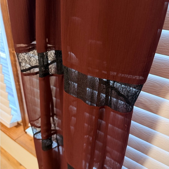 H&M -Burgundy Sheer Dress with Black Lace - Size 14 - Picture 5 of 14